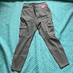 Women’s cargo pants